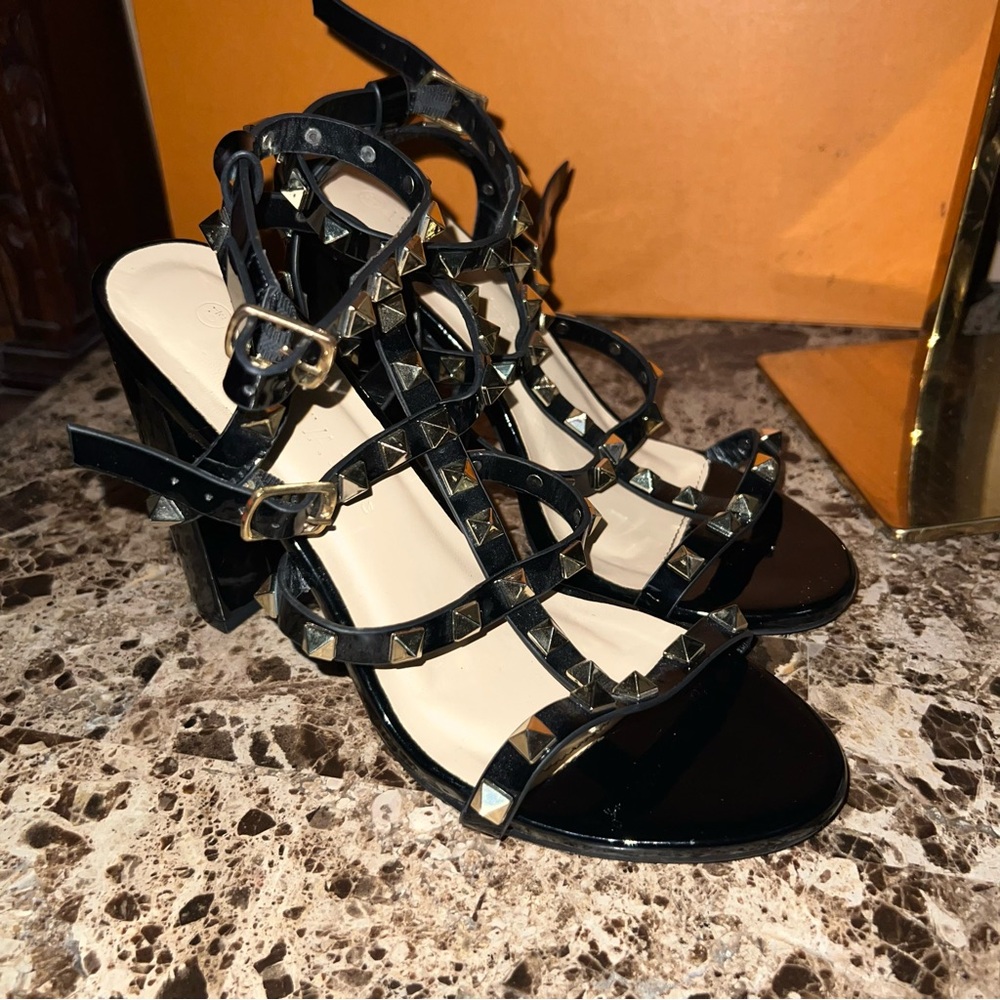 ♥️♥️♥️ Wid Dina heels black shoes